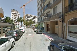 Apartamentos San Sebastián Housing image