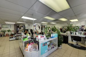 Christine's Salon image