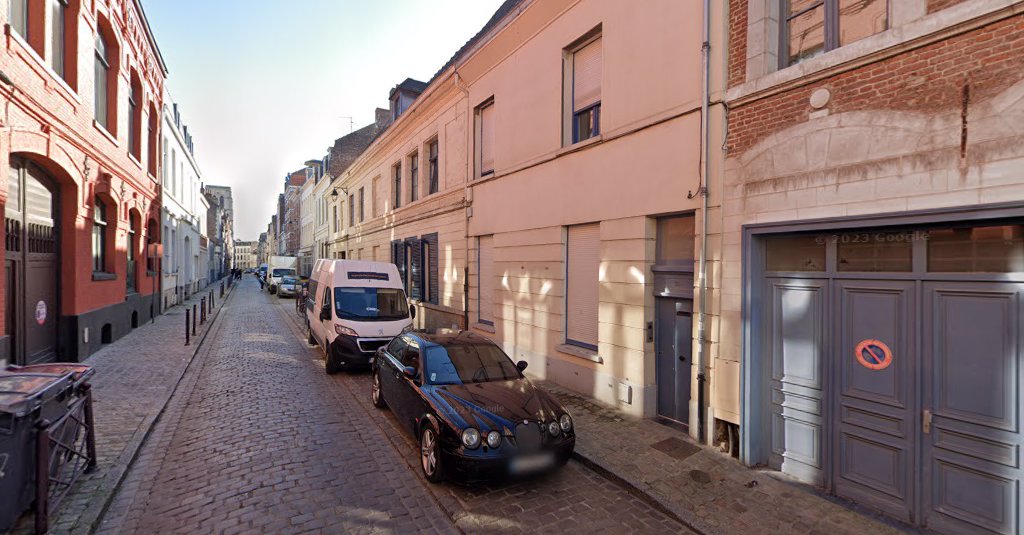MAISON VIEUX LILLE 3 chambres parking privé gratuit 24H24H Accès à Lille (Nord 59)
