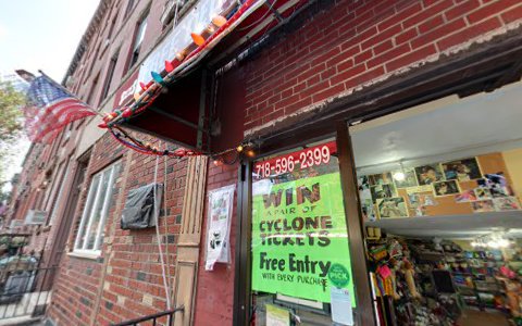 Pet Supply Store «Love Thy Pet», reviews and photos, 164 Union St, Brooklyn, NY 11231, USA