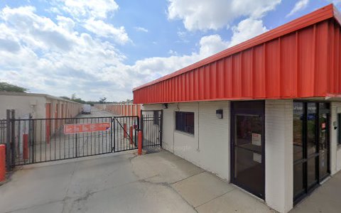 Self-Storage Facility «Public Storage», reviews and photos, 556 N York Rd, Bensenville, IL 60106, USA
