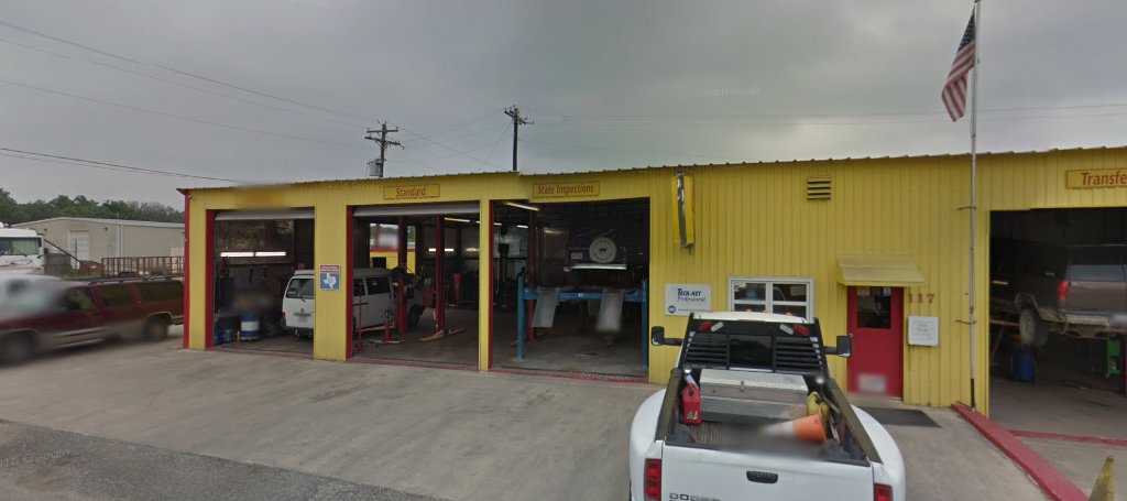 117 Gasoline Alley, Kerrville, TX 78028, USA