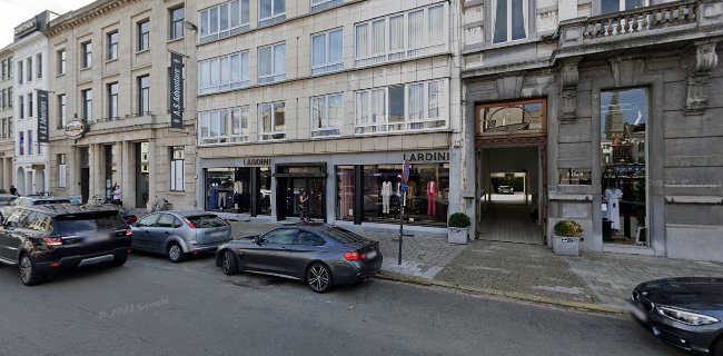 Beoordelingen van Lardini Flagship Store in Antwerpen - Kledingwinkel