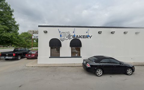 Bakery «Donut Days Bakery», reviews and photos, 185 Southland Dr, Lexington, KY 40503, USA