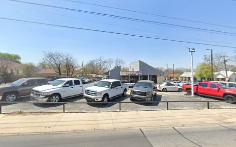 Car Dealer «Drive Out Auto Center», reviews and photos, 3223 San Pedro Ave, San Antonio, TX 78212, USA