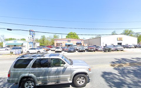 Auto Repair Shop «Holland Auto Care Center», reviews and photos, 2906 Battleground Ave, Greensboro, NC 27408, USA