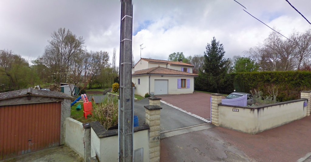 Locationsolerjonzac à Jonzac (Charente-Maritime 17)