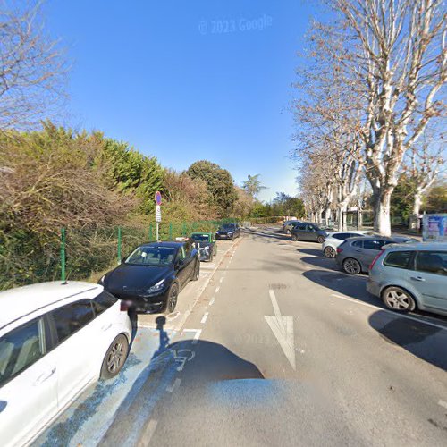 Borne de recharge de véhicules électriques larecharge Charging Station Aix-en-Provence