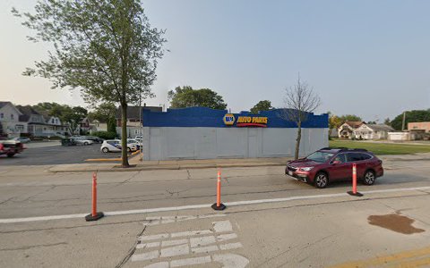 Auto Parts Store «NAPA Auto Parts - Genuine Parts Company», reviews and photos, 7909 W Greenfield Ave, West Allis, WI 53214, USA