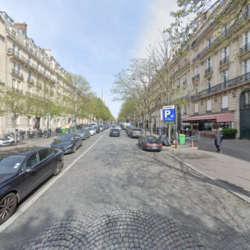 Borne de recharge de véhicules électriques Recharge Charging Station Paris