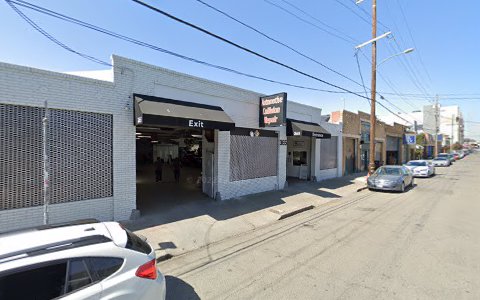 Auto Body Shop «Automotive Collision Repair», reviews and photos, 365 26th St, Oakland, CA 94612, USA