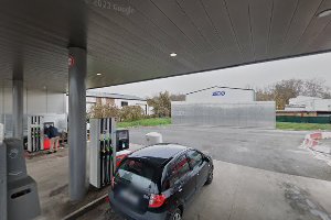 Station service Auchan image
