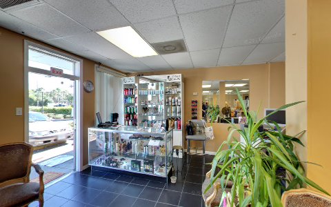 Beauty Salon «Dolce Salon & Day Spa», reviews and photos, 352 150th Ave d, Madeira Beach, FL 33708, USA