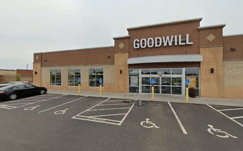 Thrift Store «Goodwill - Savage», reviews and photos, 5925 Egan Dr, Savage, MN 55378, USA