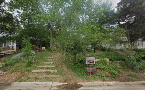 Homewood Heights Community Garden image 3