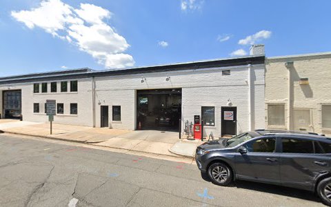 Auto Body Shop «Old Town Auto Body and Paint», reviews and photos, 510 N Fayette St, Alexandria, VA 22314, USA