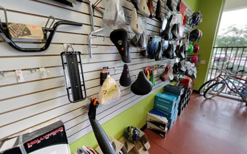 Bicycle Store «Roadrunner Bike Center», reviews and photos, 6520 W Happy Valley Rd # B105, Glendale, AZ 85310, USA
