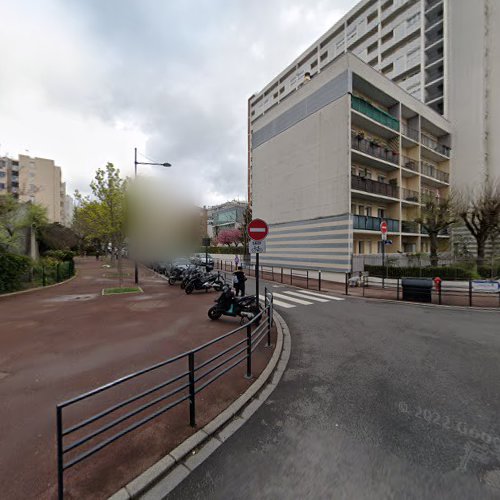 Borne de recharge de véhicules électriques Recharge Charging Station Argenteuil