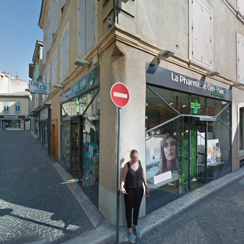 La Pharmacie Cen+rale à Tournon-sur-Rhône