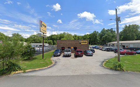 Auto Repair Shop «Meineke Car Care Center», reviews and photos, 1074 Gravois Rd, Fenton, MO 63026, USA