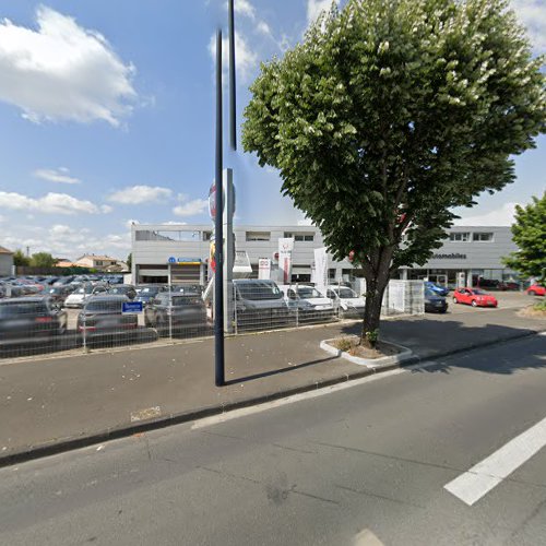 Borne de recharge de véhicules électriques Shell Charging Station Le Bouscat