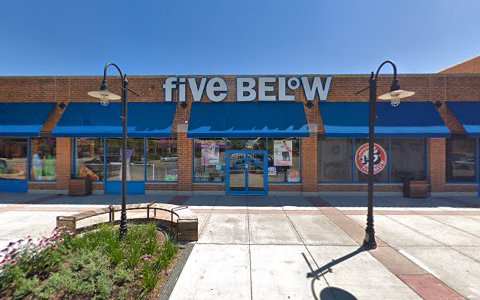 Variety Store «Five Below», reviews and photos, 1730 W Fullerton Ave #17, Chicago, IL 60614, USA