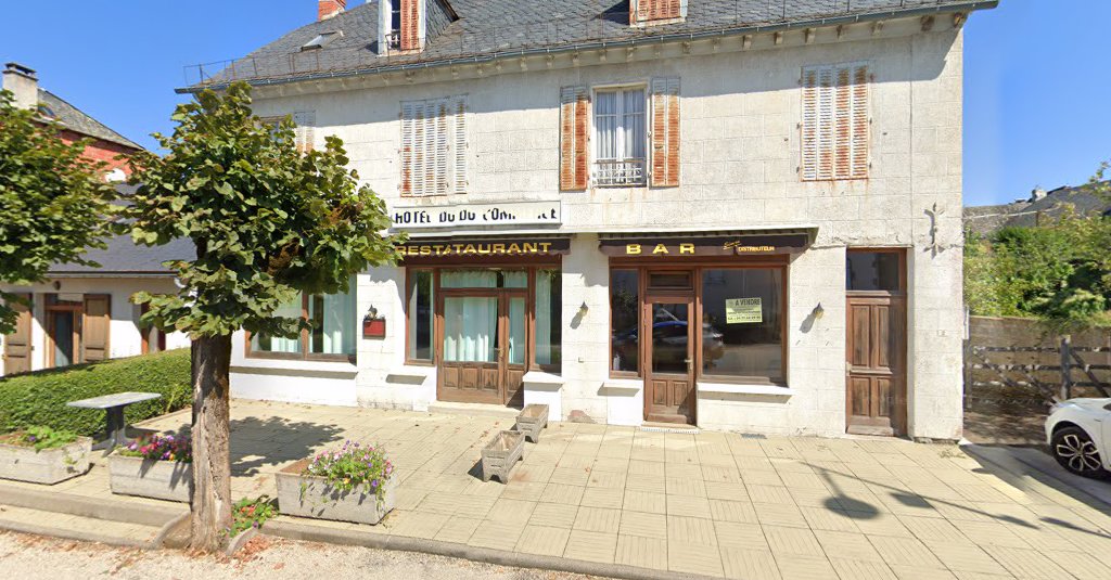 Le Commerce Restaurant à Anglards-de-Salers (Cantal 15)