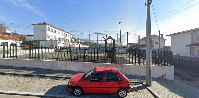 Av. Padre Mário 465, 4730-303 Moure, Portugal