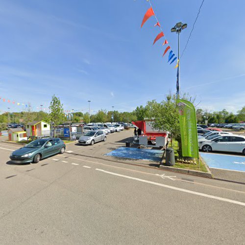 Borne de recharge de véhicules électriques Community by Shell Recharge Charging Station Bourgoin-Jallieu