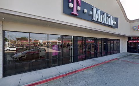 Cell Phone Store «T-Mobile», reviews and photos, 28523 Tomball Pkwy, Tomball, TX 77375, USA