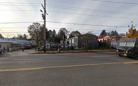Auto Body Shop «East Canyon Auto Collision», reviews and photos, 11700 NE Sandy Blvd, Portland, OR 97220, USA