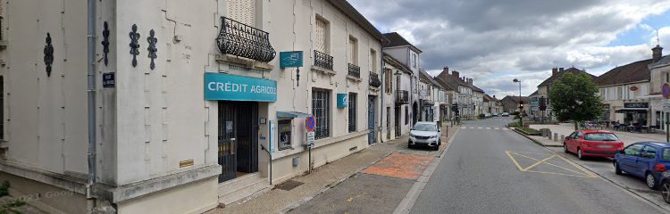 Photo du Banque Crédit Agricole Brie Picardie à La Chapelle-la-Reine