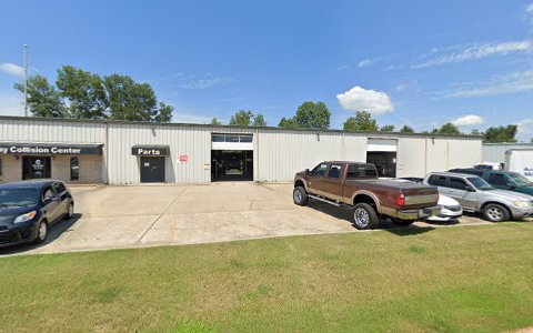 Auto Body Shop «Conway Collision Center Inc», reviews and photos, 804 N Creek Dr, Conway, AR 72032, USA
