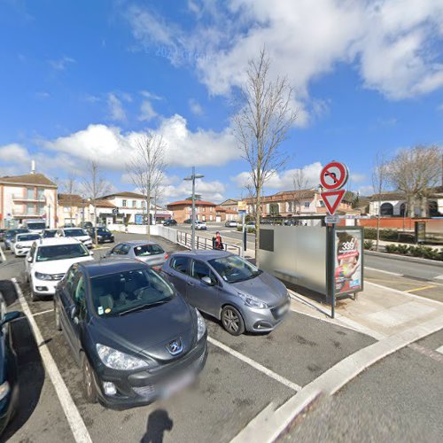Borne de recharge de véhicules électriques RÉVÉO Charging Station Bruguières