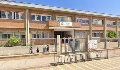 Colegio Público Santo Cristo de Santiago en Cariñena
