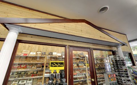 Tobacco Shop «Burien Smoke Shop», reviews and photos, 12822 Ambaum Blvd SW, Burien, WA 98146, USA