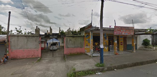 Av. 3 de Julio, El Carmen 130401, Ecuador