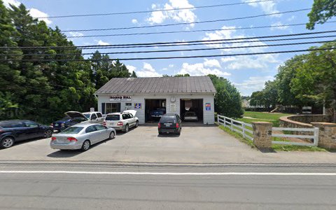 Auto Repair Shop «Round Hill Auto Services», reviews and photos, 5 E Loudoun St, Round Hill, VA 20141, USA