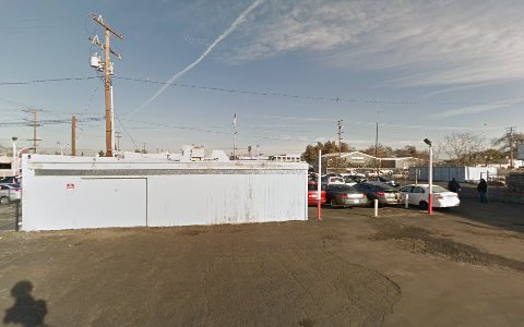 Used Car Dealer «Visalia Auto Center», reviews and photos, 911 E Center Ave, Visalia, CA 93292, USA