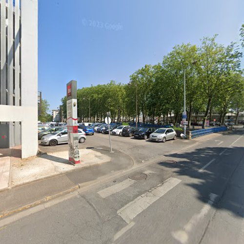 Borne de recharge de véhicules électriques chargecloud Charging Station Bourges