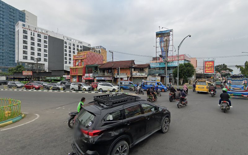 Simpang Tiga Naga BOnar - Dr.Mansyur, Medan Sunggal