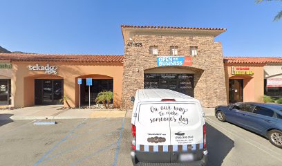 Dr. Kristen Bohnet - Pet Food Store in La Quinta California