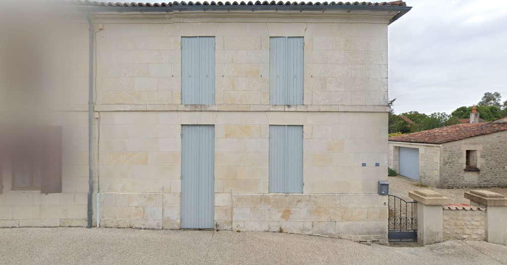 Village House in France à Villars-en-Pons (Charente-Maritime 17)