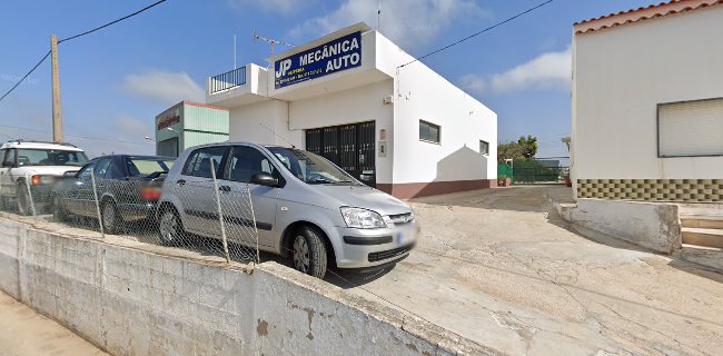 J. P. Oliveira - Reparação, Comércio De Veiculos E Acessórios, Lda - Loja de móveis