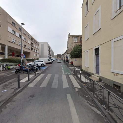 Borne de recharge de véhicules électriques Carrefour Charging Station Marseille