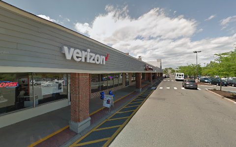 Cell Phone Store «Verizon Authorized Retailer - Simply», reviews and photos, 187 Highland Ave, Cheshire, CT 06410, USA