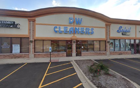 Dry Cleaner «D W Cleaners», reviews and photos, 2380 S Eola Rd # 106, Aurora, IL 60503, USA