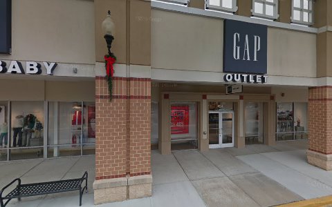 Clothing Store «Gap Outlet», reviews and photos, 424 Outlet Center Dr, Queenstown, MD 21658, USA