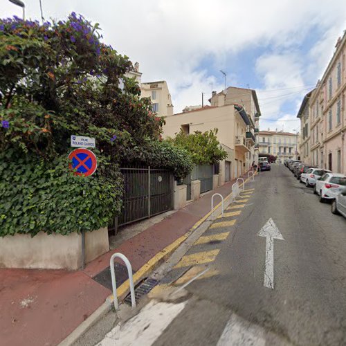 Borne de recharge de véhicules électriques Interparking Charging Station Cannes