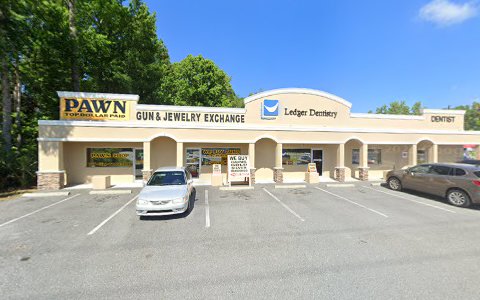 Pawn Shop «Nature Coast Pawn Shop», reviews and photos, 3644 S Suncoast Blvd, Homosassa, FL 34448, USA